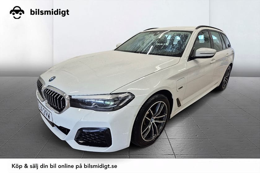 Bild 1 av BMW 530e xDrive Touring M Sport Drag Läder Navi Kamera Cockpit