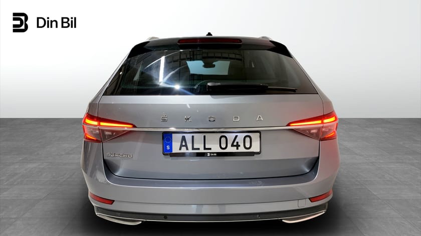 Bild 5 av Škoda Superb iV Kombi L&K 1,4 TSI 218 DSG Drag DCC Pano Värmare