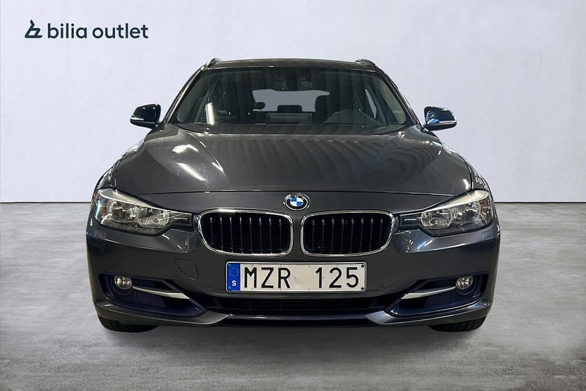Bild 3 av BMW 328i Touring aut Sport line 245hk Drag Rattvärm PDC LågaMil