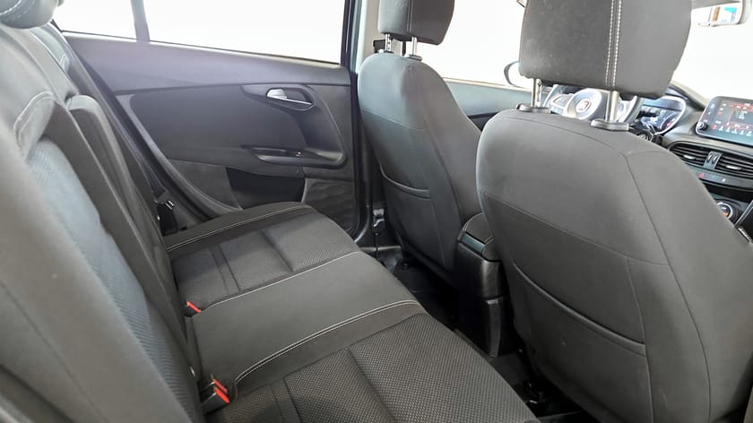 Bild 5 av Fiat Tipo 5-D 1,4 120HK MT6 LOUNGE
