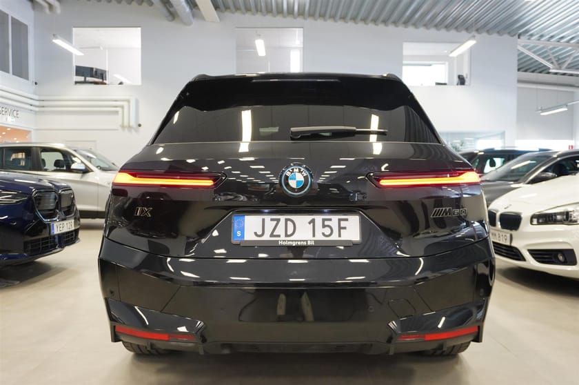 Bild 5 av BMW iX M60 xDrive Pano 360 B W HUD