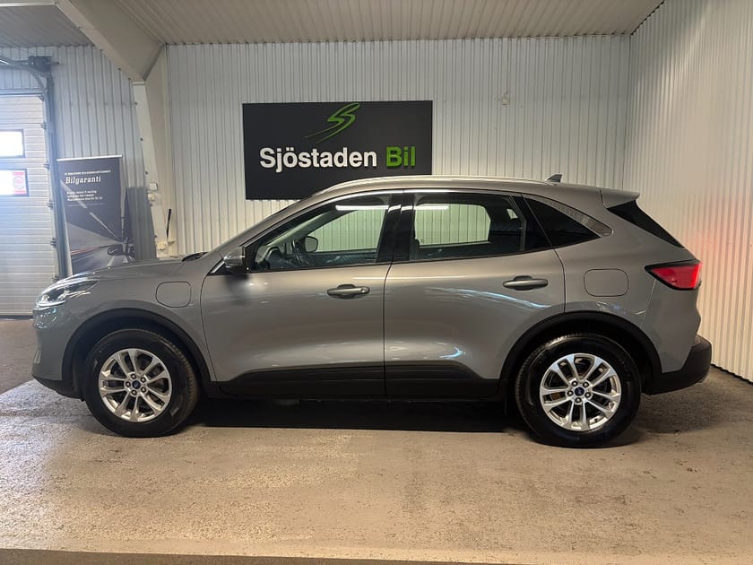 Bild 2 av Ford Kuga Plug-In Hybrid E-CVT Kamera/Navi/Drag/Cockpit