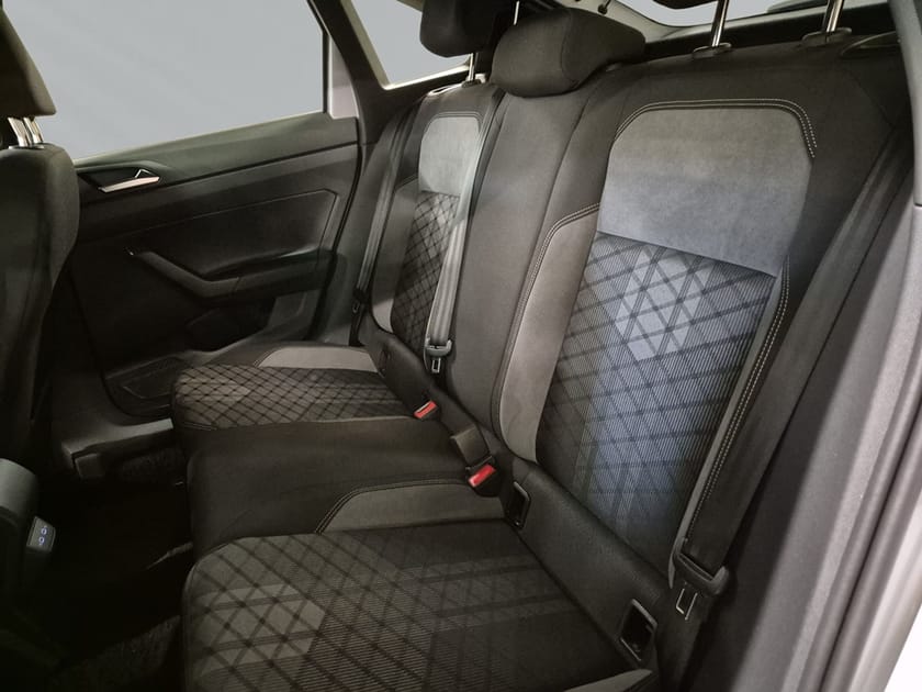 Bild 4 av Volkswagen Taigo 1.0 TSI AUTOMAT R-LINE PARKERINGS