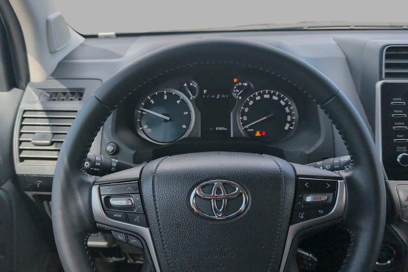 Bilde 5 av Toyota Land Cruiser 5-dørs 2.8 D-4D 4WD DLX - Hengerfeste