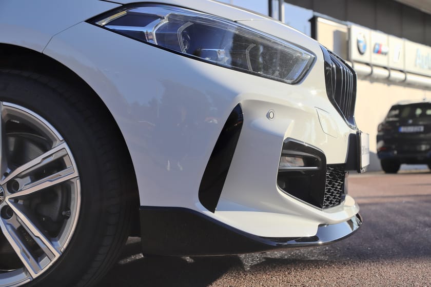 Bild 4 av BMW 118i M Sport / M-performance / Automat