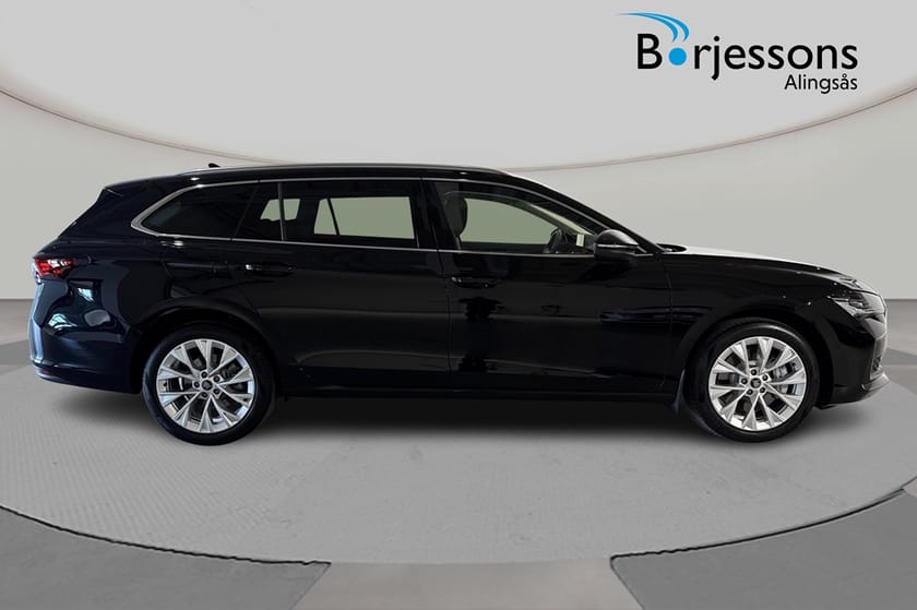 Bild 2 av Škoda Superb Kombi Selection 2,0 TDI 193 Hk DSG 4x4 Dragvikt 2200kg