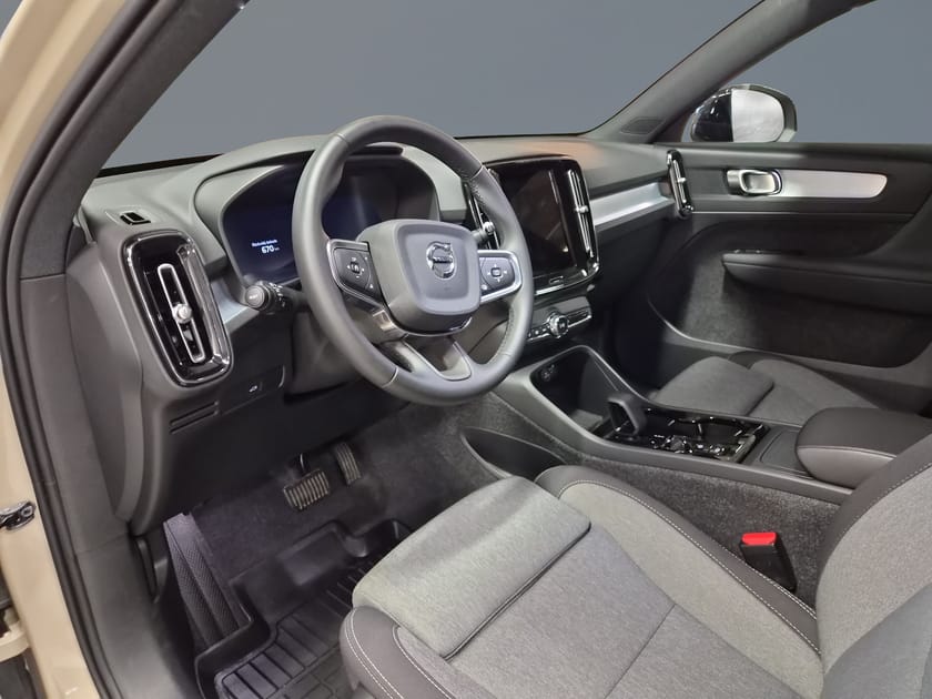 Bild 5 av Volvo XC40 B4 FWD Bensin Plus Dark//Adaptiv Farthållare//