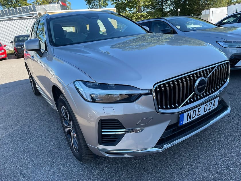 Bild 2 av Volvo XC60 T6 Recharge Core Bright plug in AWD 350HK 4x4 Panorama Läder