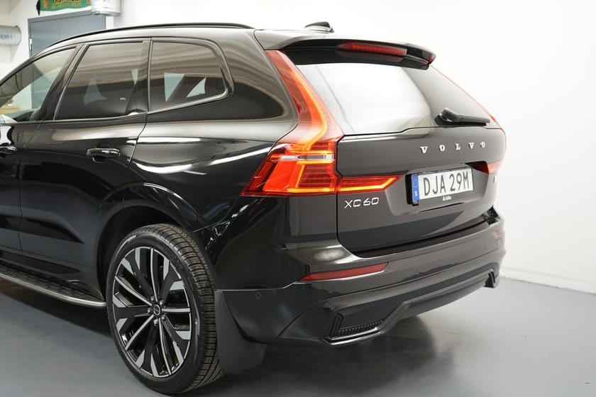 Bild 3 av Volvo XC60 Recharge T8 Ultimate Dark, HarmanKardon PremiumSound, Taklucka