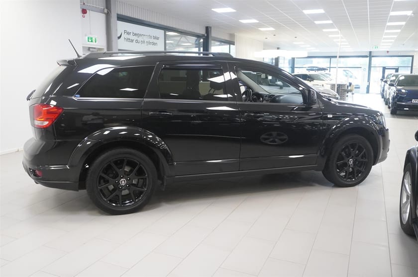Bild 3 av Fiat Freemont Black Code Alpine 2.0 Multijet 4x4 170 Aut 7-Sits