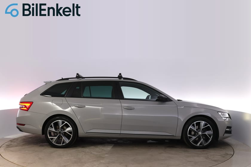 Bild 2 av Škoda Superb iV Kombi SportLine Cockpit Matrix Kamera Drag