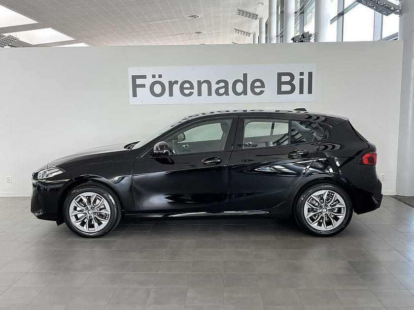 Bild 3 av BMW 120 PRIVATLEASING fr. 3.295 kr/mån Automat 17" Park Assist