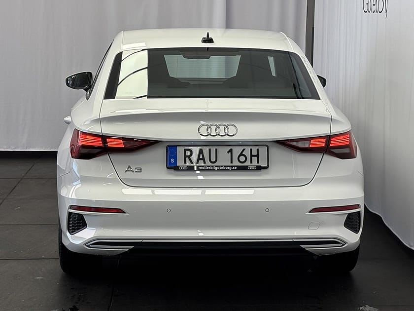 Bild 5 av Audi A3 Sedan 35 TFSI Proline Adv CarPlay/ Sportstolar/17''/Fart