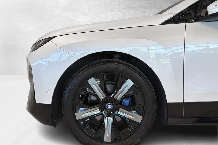 Bilde 5 av BMW iX xDrive40
