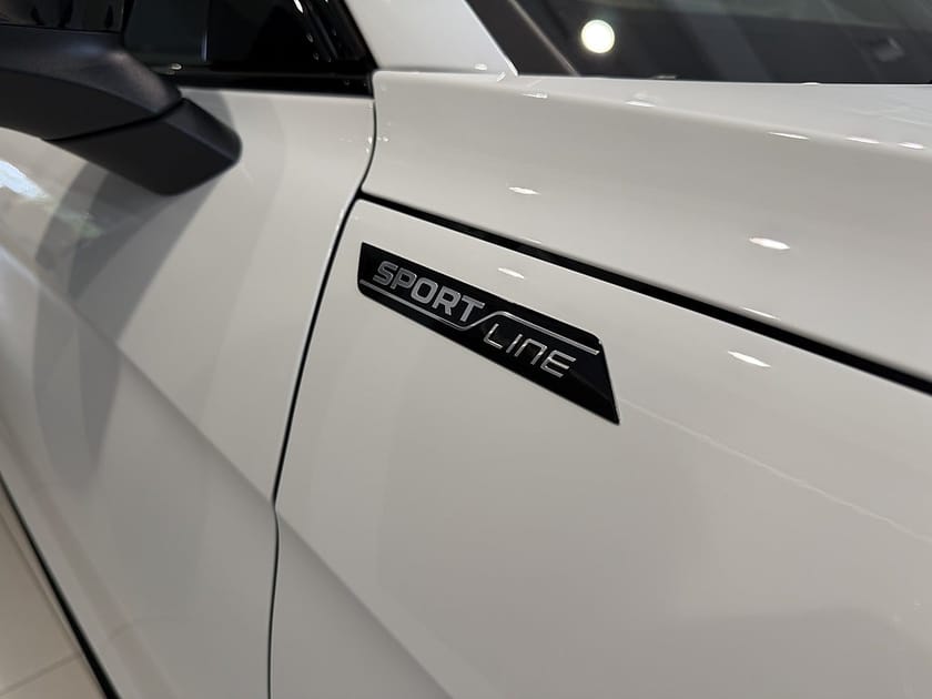 Bild 3 av Škoda Superb iV Kombi Skoda COMBI SPORTLINE 1,5 TSI 204 HK 6 VXL DSG