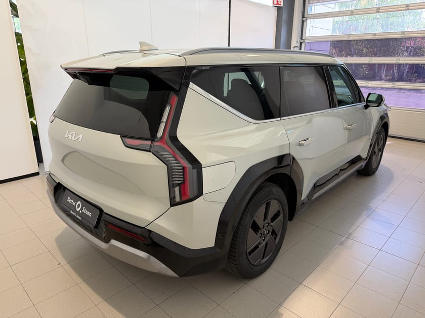 Bilde 3 av Kia EV9 AWD "EXCLUSIVE PLUS"/800V/MASSASJE/EL.SETER FORAN