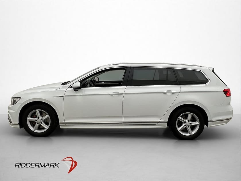 Bild 5 av Volkswagen Passat Sportscombi TDI 190hk 4M R-Line CarPlay Kamera Drag