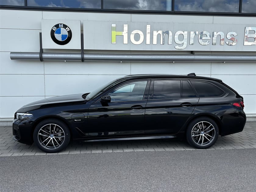 Bild 2 av BMW 530e xDrive Touring M Sport Fartpilot H K Drag