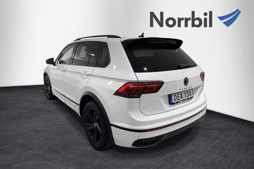 Bild 3 av Volkswagen Tiguan eHybrid R-LINE 245 HK  Moms Drag blackstyle Bkamer