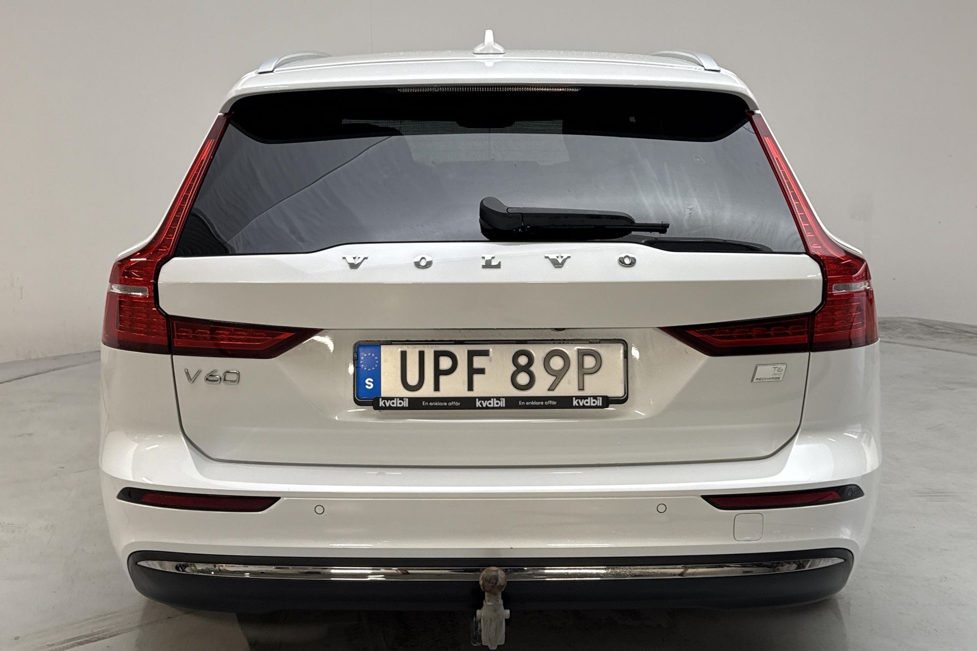 Volvo V60 Recharge T6 AWD 2023, photo 6/10