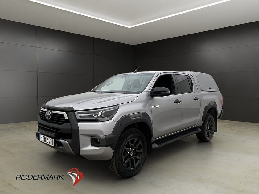 Bild 3 av Toyota Hilux Dubbelhytt Invincible 2.8 4WD D-Värmare Drag JBL Diff Kåpa