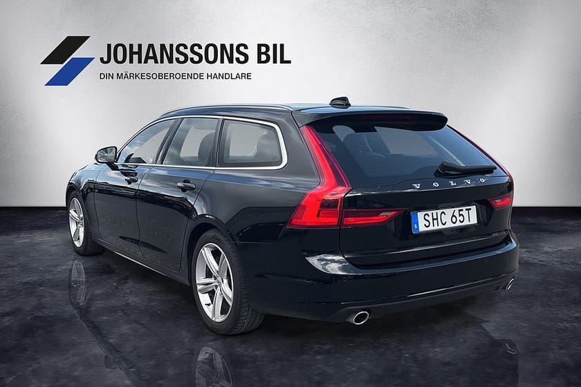Bild 3 av Volvo V90 D4 AWD Geartronic Momentum Drag/Värmare/kamrem bytt