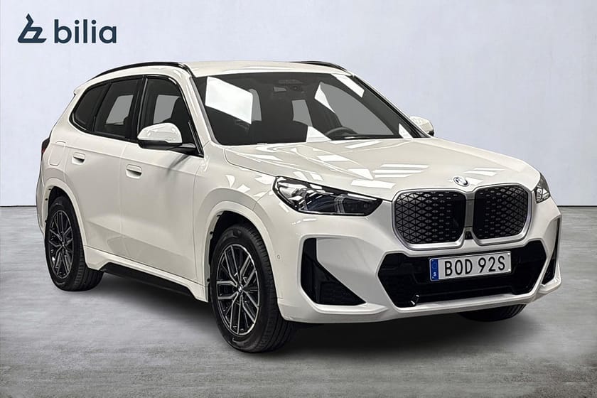 Bild 1 av BMW iX1 xDrive30 M Sport Business Edition Head-Up-Display