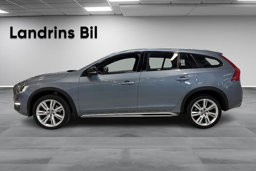 Bild 4 av Volvo V60 Cross Country D4 190HK Classic Momentum *Vinterhjul*Nav*