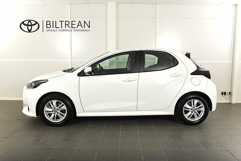 Bild 2 av Toyota Yaris Hybrid Elhybrid Active Komfortpaket Backkamera Rattvärme