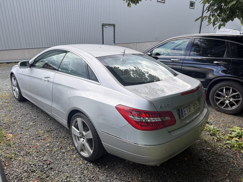 Bild 2 av Mercedes-Benz E 350 Coupé CGI BE cylinder 1 trasig