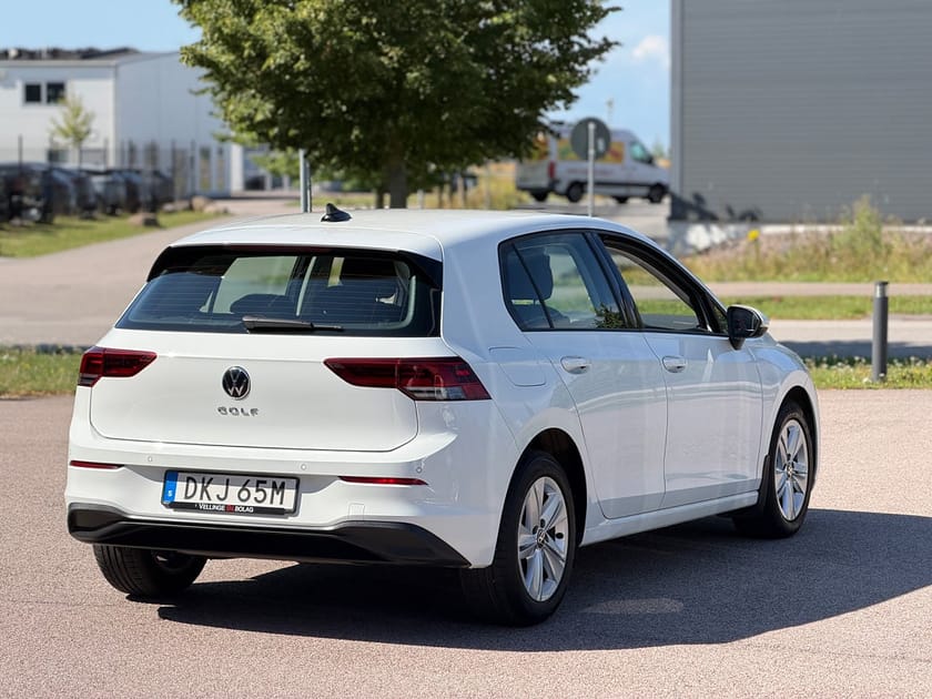 Bild 5 av Volkswagen Golf 1.0 TSI Manuell B-Kamera Rattvärme