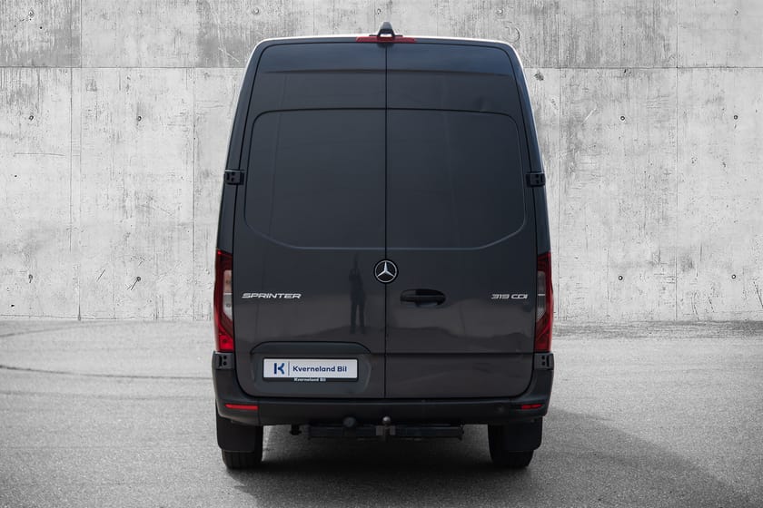 Bilde 4 av Mercedes-Benz Sprinter 319 CDI Panel Van 190HK | 3,0 ltr V6 MOTOR | 7G-TRONIC PLUS