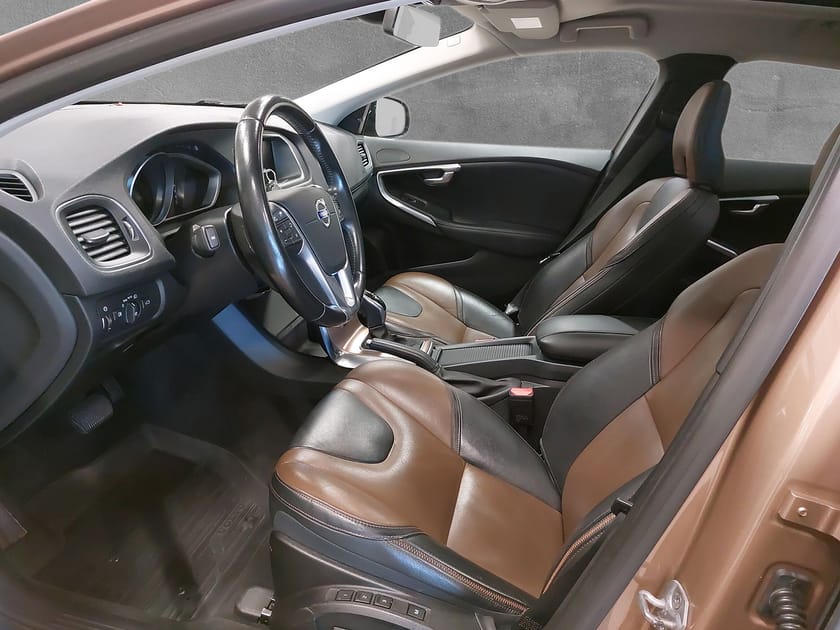 Bild 5 av Volvo V40 Cross Country D3 Summum BE PRO