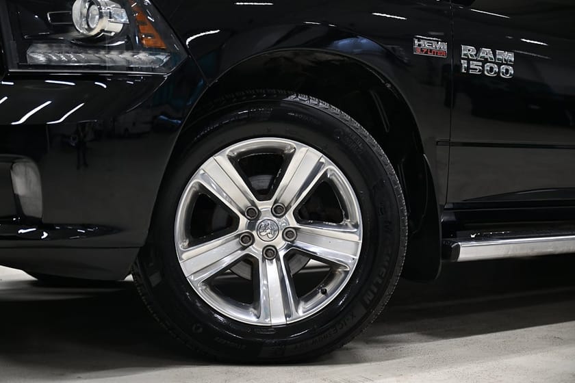Bild 3 av RAM 1500 Crew Cab Dodge 5.7 V8 HEMI 4x4 395HK Drag|Taklucka|Leasbar|SeUtr!