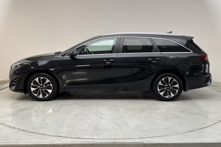 Bild 2 av Kia Ceed Sportswagon Plug-in Hybrid 1.6 SW (141hk) Advance B-Kam