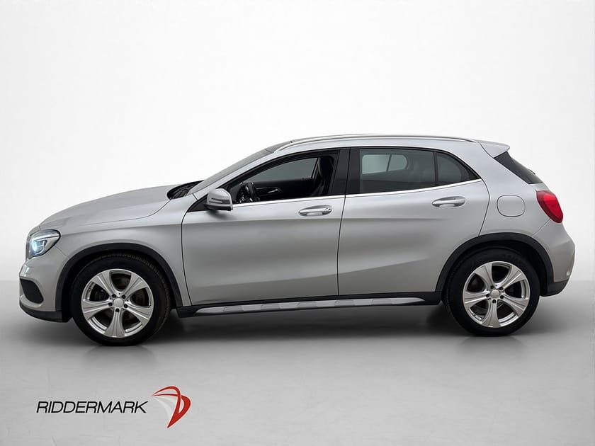 Bild 4 av Mercedes-Benz GLA 220 CDI 4MATIC AMG 200d Pano Värmare Kamera Skinn