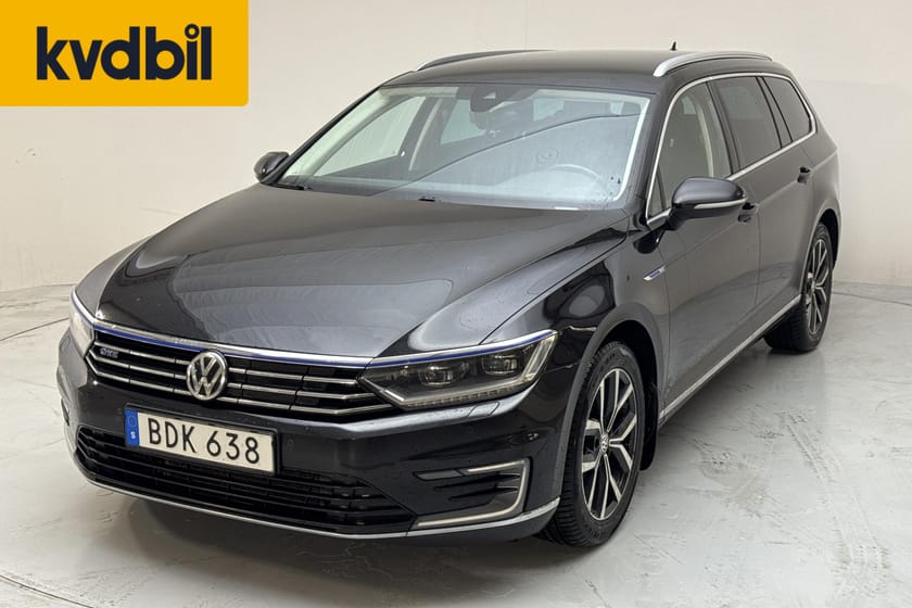 Bild 1 av Volkswagen Passat Variant GTE Plug-in-Hybrid SC Executive Business Drag