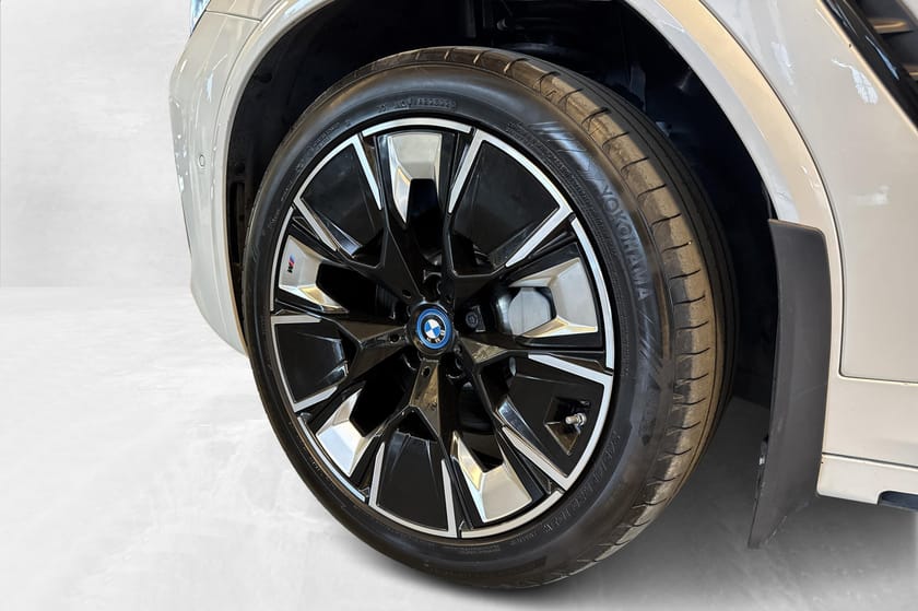 Bilde 2 av BMW iX3 FyllyCharged LaserLys, HeadUp, HarmanKardon, Krok