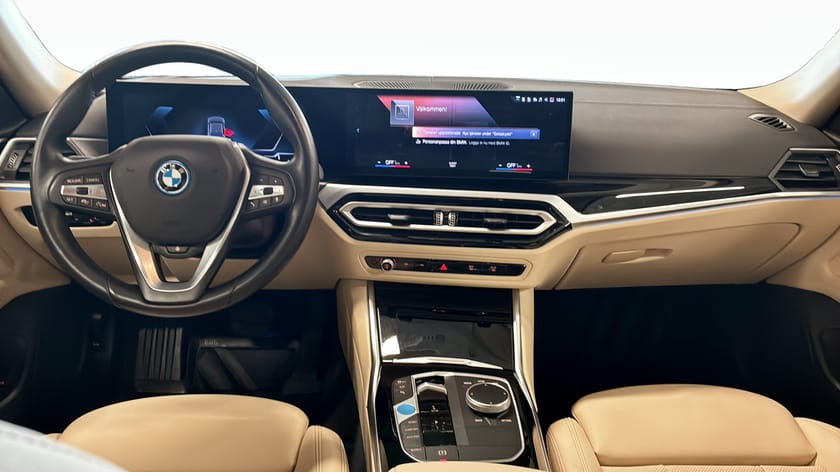 Bild 4 av BMW i4 eDrive40 Gran Coupé Parking Assist+ Rattvärme 360 Kamera Tonade Rutor
