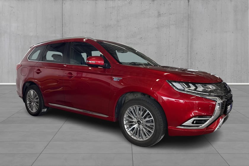 Bilde 3 av Mitsubishi Outlander PHEV Instyl AWD Hengerfeste Skinn 360+++