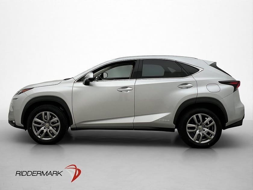Bild 4 av Lexus NX 300h AWD 197hk Executive Kamera Skinn GPS Rattvärme