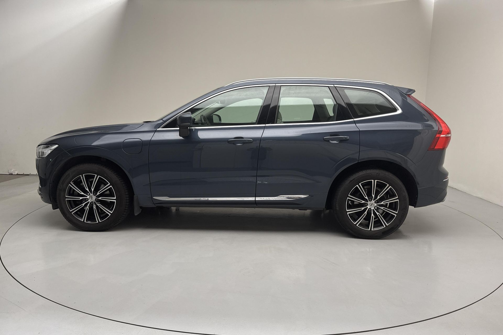 Volvo XC60 Recharge T8 Twin Engine AWD 2020, bild 2/10