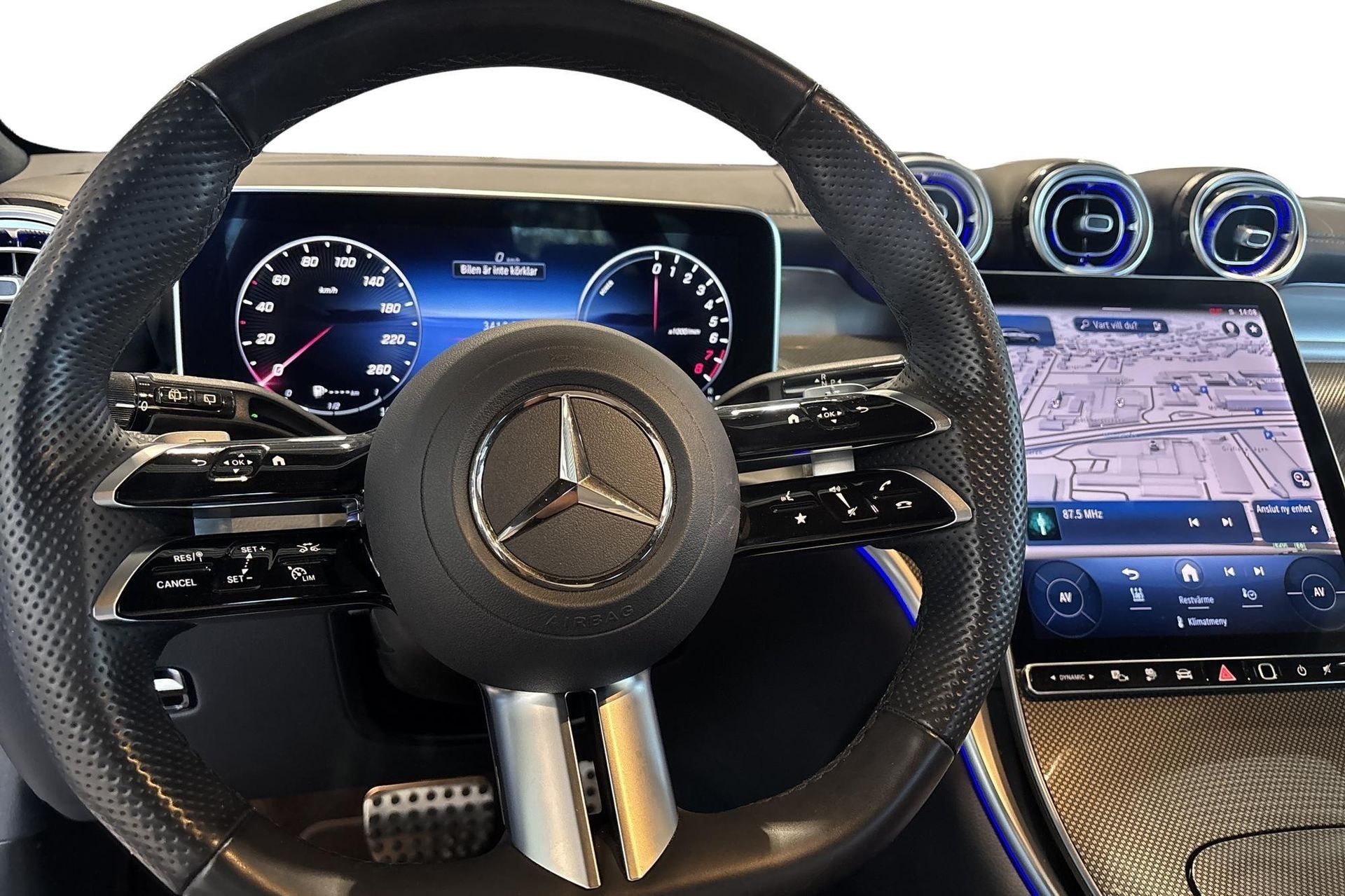 Mercedes-Benz GLC 300 e 4MATIC 2024, bild 7/10
