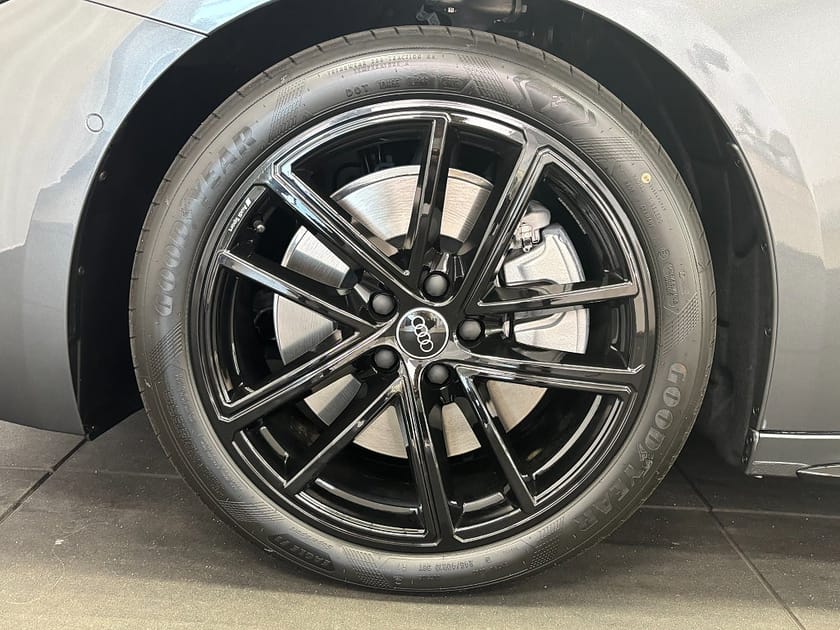 Bild 4 av Audi A5 Avant e-hybrid quattro 220kw S-line/B&O/Rattvärme