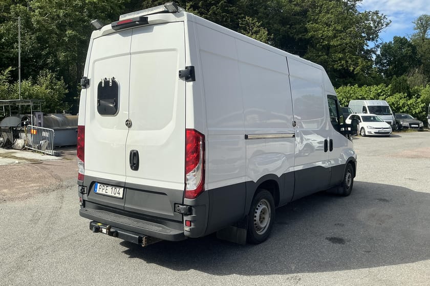 Bild 5 av Iveco Daily 35-140 Van 35 2.3 (136hk) Reparationsobjekt