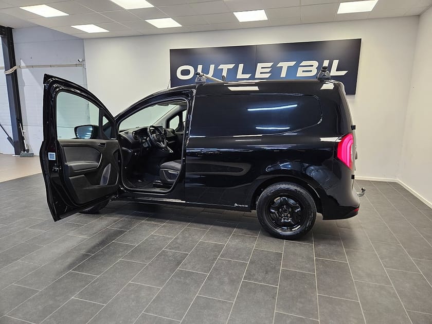 Bild 3 av Mercedes-Benz Citan 110 CDI 95hk DCT PRO Drag Backkamera MOMS