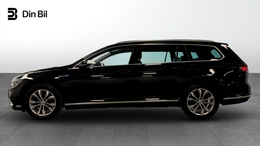 Bild 2 av Volkswagen Passat Sportscombi GTE Executive/Pano/Drag/P-värmare