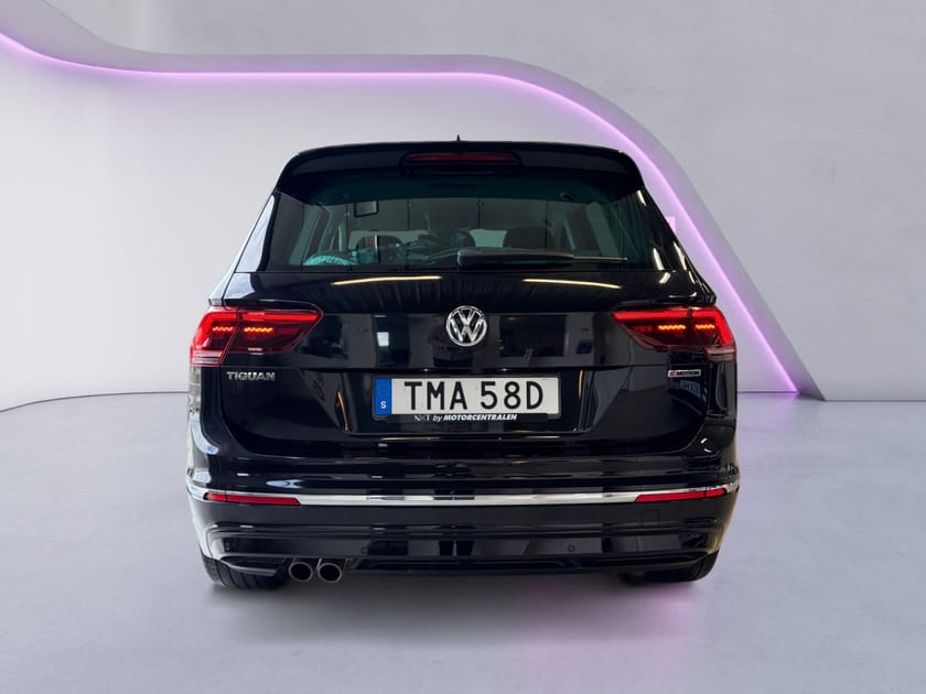 Bild 4 av Volkswagen Tiguan R-Line 2.0 TDI/DSG/4x4/V-hjul/Värmare/Drag