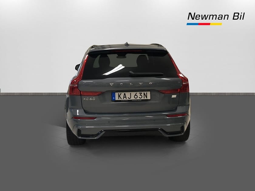 Bild 5 av Volvo XC60 Recharge T6 AWD Geartronic Plus Dark Edition