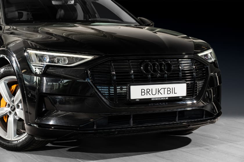Bilde 5 av Audi e-tron 55 quattro Advanced Business Luftfjæring | Sort Optikk